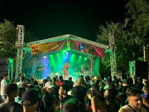Emoção e alegria marcam a estreia da banda Swing do grandão no Carnaval da Bahia.