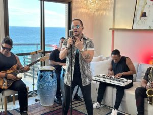 Fenômeno do arrocha lança CD “Seresta do Raffinha” e traz clima romântico para época junina